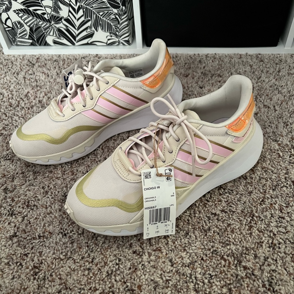 Women’s Adidas Choigo W shoes